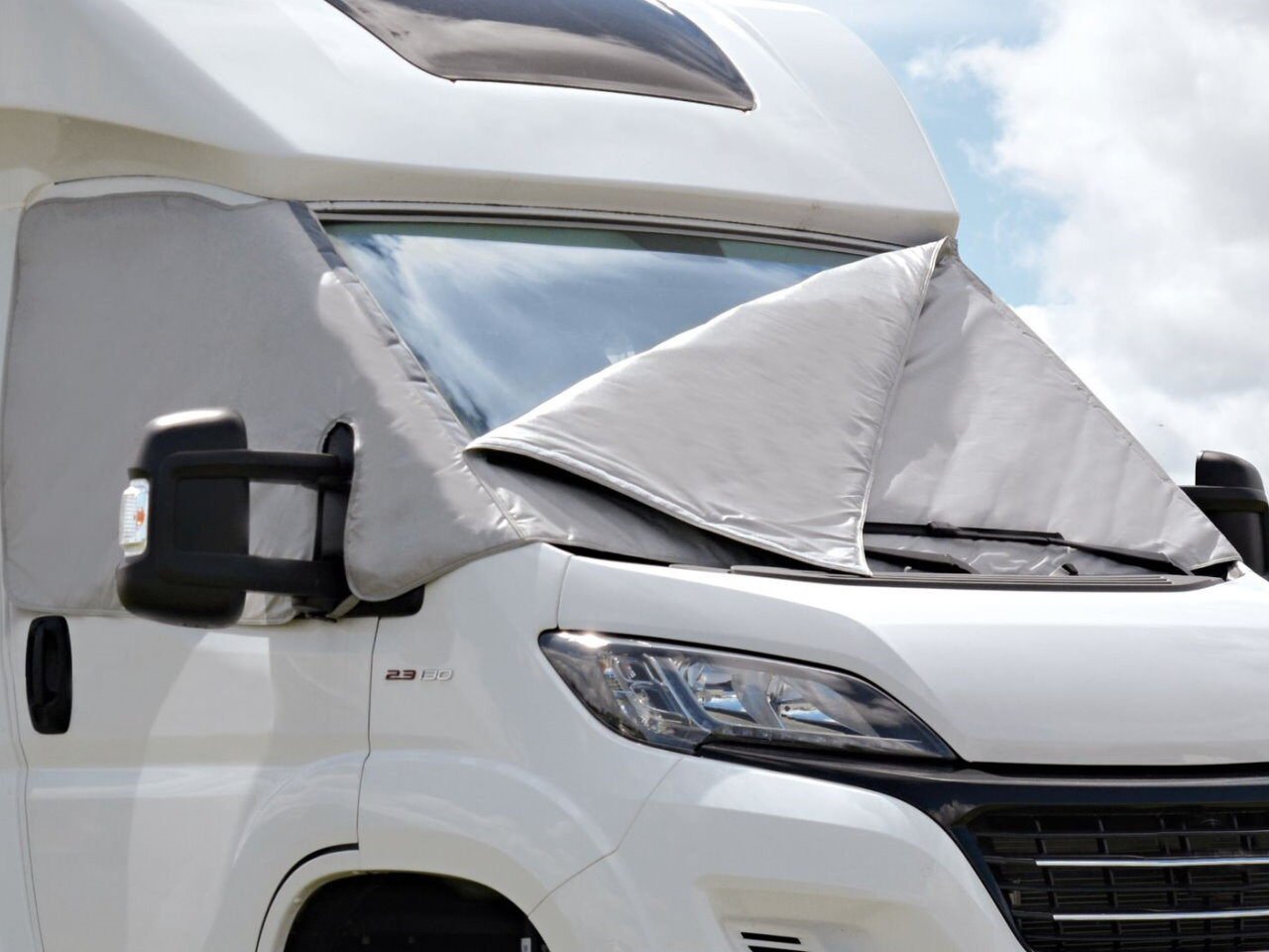 Visual Isoval-LUXE-CLAIRVAL-camping-car-profilé-FIAT-Ducato